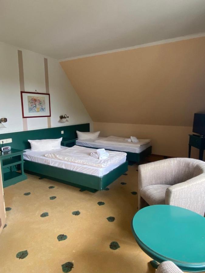 Mueritz Landhotel Gruener Baum 고트훈 외부 사진